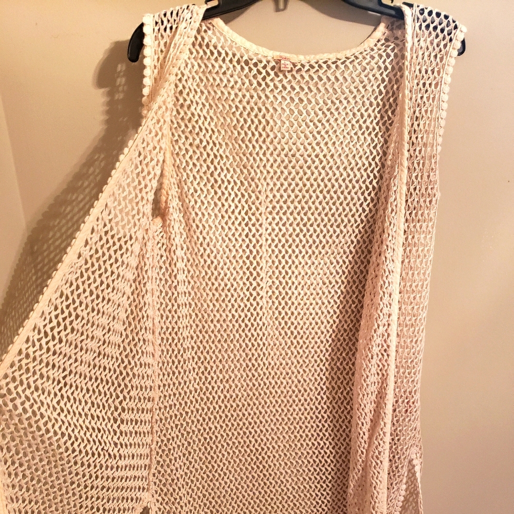 Fun, Sleeveless Shawl